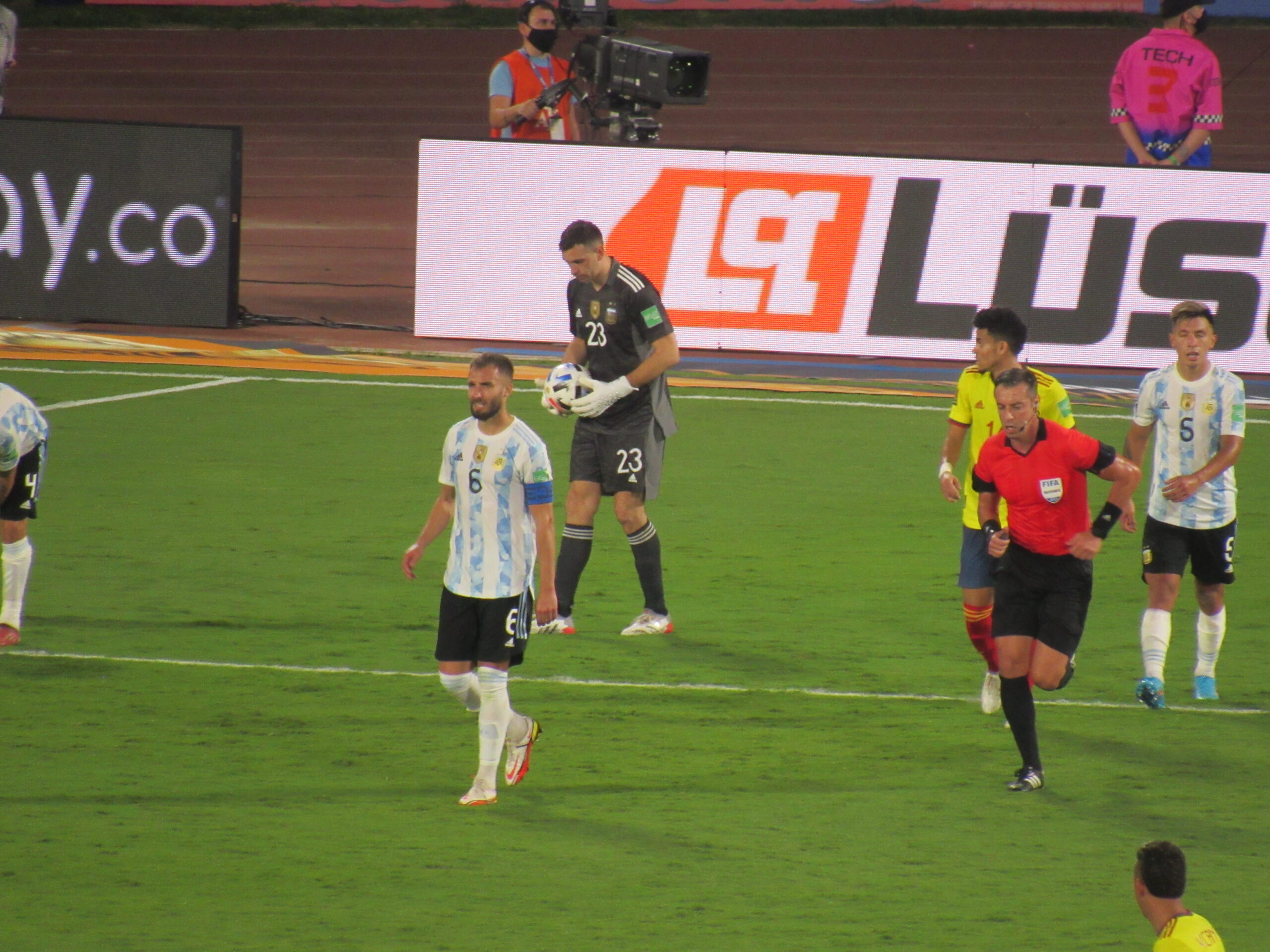 Dibu Martinez
